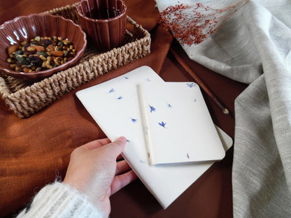 Carnet LAZULI – Un peu fleur bleue